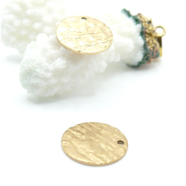 Pendentifs Médaille Texturée 15mm – Acier Inoxydable 304 Doré Placage Ionique