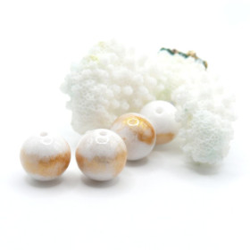 Perles Rondes Jade Mashan Crème mordoré 12mm