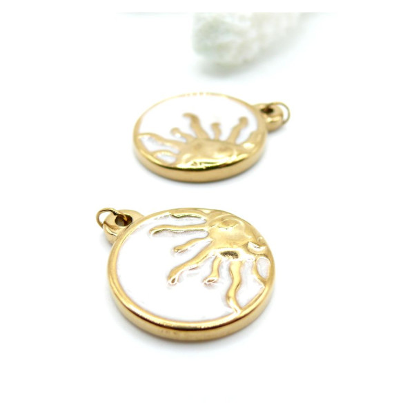 Pendentif Soleil 18 mm, Résine Émaillée Blanc Nacré – Acier Inoxydable 304 Doré 18K, IONIQUE