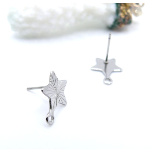 Boucles d’Oreilles Puce Étoiles Striées 10 mm – Acier Inoxydable Argenté