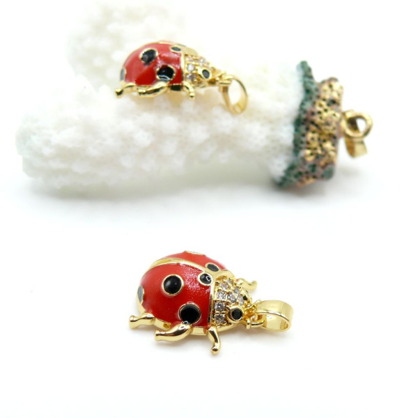 Pendentif avec Bélière Coccinelle avec Strass 21 mm – Résine Émaillée Rouge