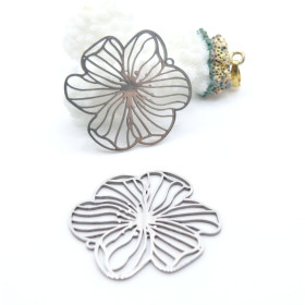 Pendentifs Estampes Fleurs 30 mm – Acier Inoxydable 304 Argenté