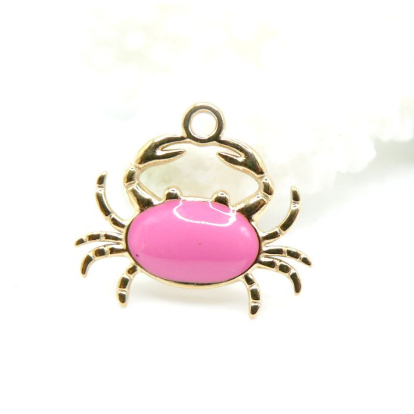 Pendentif Crabe 20 mm avec résine émaillée rose flashy – Acier Inoxydable 304 Doré à l’or fin 14K, PVD