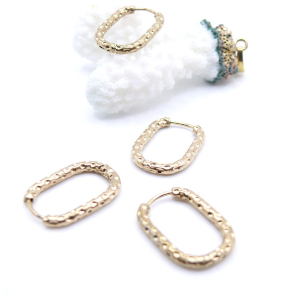 Créoles Ovales Texturées 22 × 16 mm, Épaisseur 2.5 mm – Acier Inoxydable 304 Doré