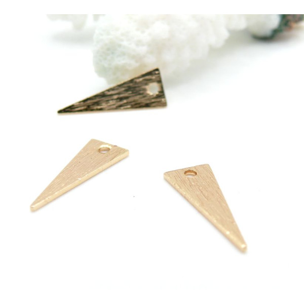 Pendentifs Triangle Fin Texturé 17 mm – Laiton Doré à l’Or Fin 18K