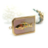 Pendentif Rectangle avec poisson 28 mm en résine émaillé – Acier Inox 304 Doré à l’or fin 18K, PVD