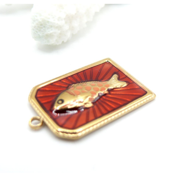Pendentif Rectangle avec poisson 28 mm en résine émaillé – Acier Inox 304 Doré à l’or fin 18K, PVD