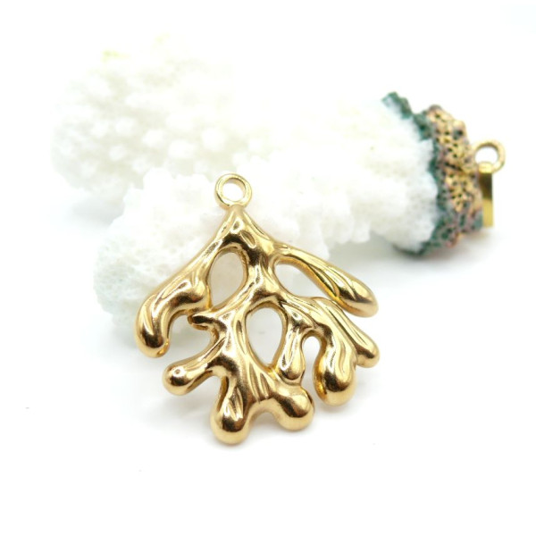 Pendentif Corail 26 mm – Acier Inoxydable Doré à l’Or Fin 18K, Placage Ionique
