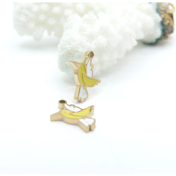 Pendentif Oiseau 13 mm – Résine Émaillée & Acier Inoxydable Doré à l’Or Fin 18K