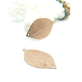 Estampes Pendentifs Filigrane Feuille 25 mm – Laiton Doré