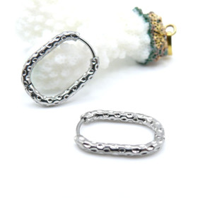 Créoles Ovales Texturées 22 × 16 mm, Épaisseur 2.5 mm – Acier Inoxydable 304 Argenté