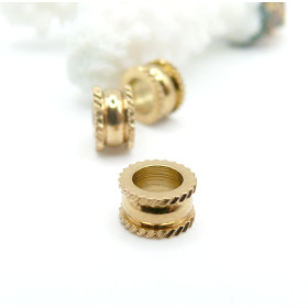 Perles Intercalaires Rondelles Bohème 8 par 5mm, Trou 5mm – Acier Inoxydable 304 Doré à l’or fin 18K