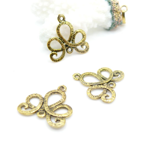 Pendentifs Arabesque 21mm – Métal finition Or Antique