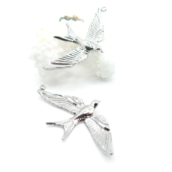 Pendentif Oiseau en Vol 48 mm – Acier Inoxydable 304 Argenté