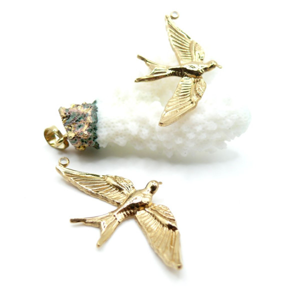 Pendentif Oiseau 48 mm – Acier Inoxydable 304 Doré à l’Or Fin 18K IONIQUE