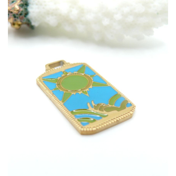 Pendentif Carte de Tarot Soleil – Résine Émaillée & Acier Inox 304 – Doré à l’Or fin 18K PVD