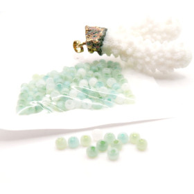 Sachet d’environ 240 Perles de verre Rondes 4mm