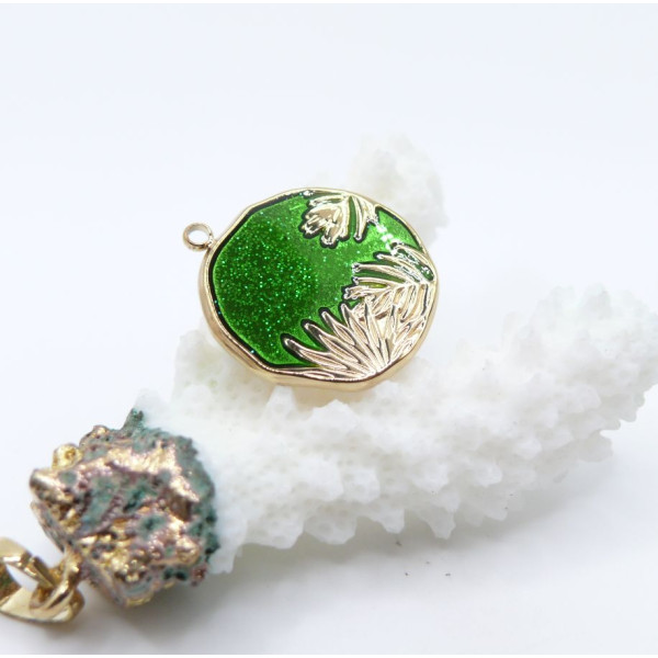 Pendentif Médaillon Feuille Résine Émaillée VERTE – Acier Inoxydable 304 Doré 14K PVD