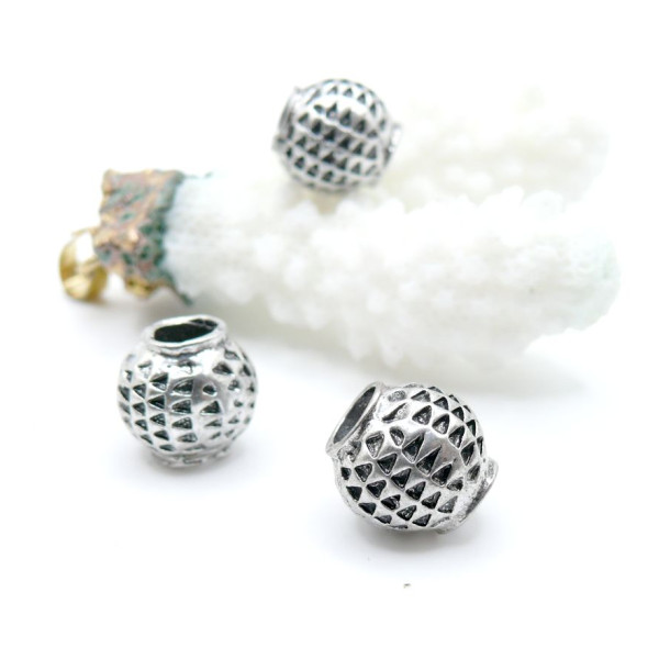 Perles Intercalaires Martelées Lanterne 11x10.5mm – Métal Argent Antique
