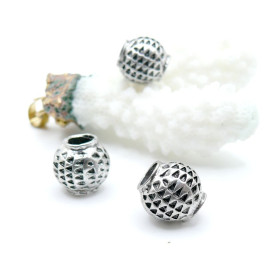 Perles Intercalaires Martelées Lanterne 11x10.5mm – Métal Argent Antique