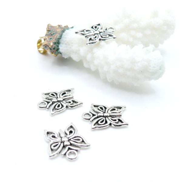 Breloques Papillon 15x12mm – Argent Antique