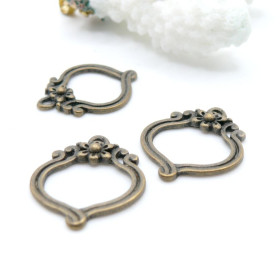 Pendentifs Rétro Fleur 23 mm – Laiton – Finition Bronze