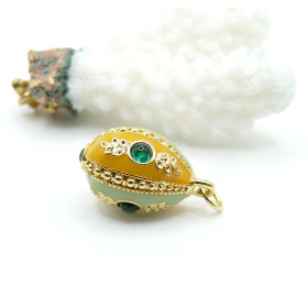 Pendentif Oeuf Résine Émaillée  et strass 24mm – Laiton Doré à l’Or Fin 18K