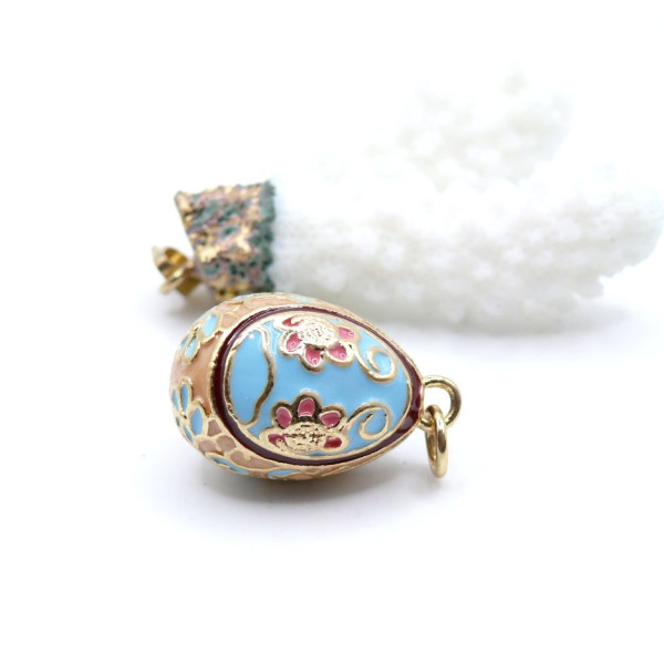 Pendentif Oeuf Résine Émaillée 28mm – Laiton Doré à l'Or Fin 18K