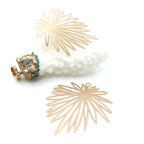 Estampes Pendentifs Fleur Feuille 39mm – Métal Doré
