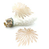 Estampes Pendentifs Fleur Feuille 39mm – Métal Doré