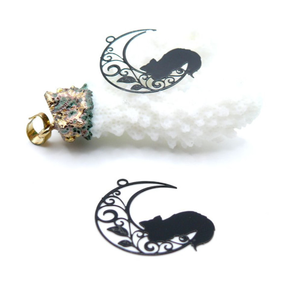 Estampes Pendentifs Filigrane Chat sur Lune 26 mm – Métal – Finition Noir