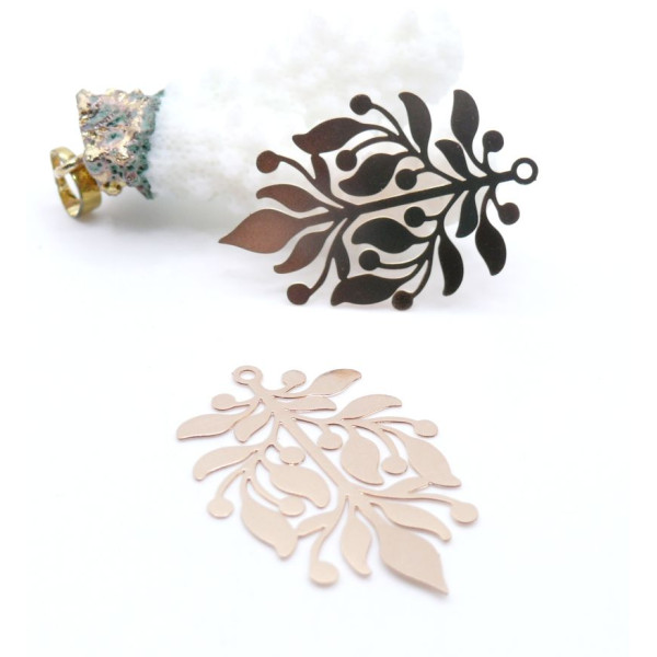 Estampes Pendentifs Feuille Stylisée 37 mm – Métal  Doré