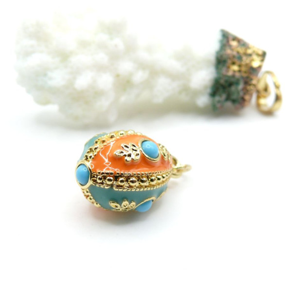 Pendentif Oeuf Résine Émaillée  et strass 24mm – Laiton Doré à l’Or Fin 18K