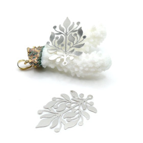 Estampes Pendentifs Feuille Stylisée 37 mm – Métal – Argenté