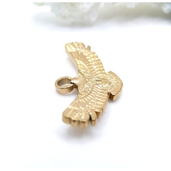 Pendentif Aigle 25 mm – Acier Inox 304 – Doré à l’Or fin 18K, placage PVD