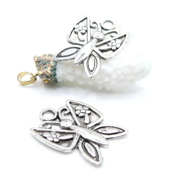 Pendentifs Papillon 32 mm – Laiton – Argenté Rhodié