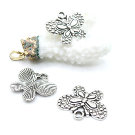 Pendentifs Papillon 24 mm – Laiton – Argenté
