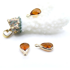 Pendentifs Forme Goutte 14 mm en Verre Facetté – Laiton – Finition Doré