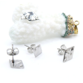 Boucles d’oreilles Clous Puce Losange 12mm Martelé avec trou – Acier Inoxydable 304 Argenté
