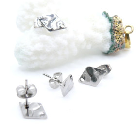 Boucles d’oreilles Clous Puce Losange 12mm Martelé avec trou – Acier Inoxydable 304 Argenté