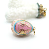 Pendentif Oeuf Résine Émaillée 28mm – Laiton Doré à l'Or Fin 18K