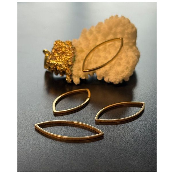 Pendentifs Anneau forme Navette 16mm – Acier Inoxydable Doré