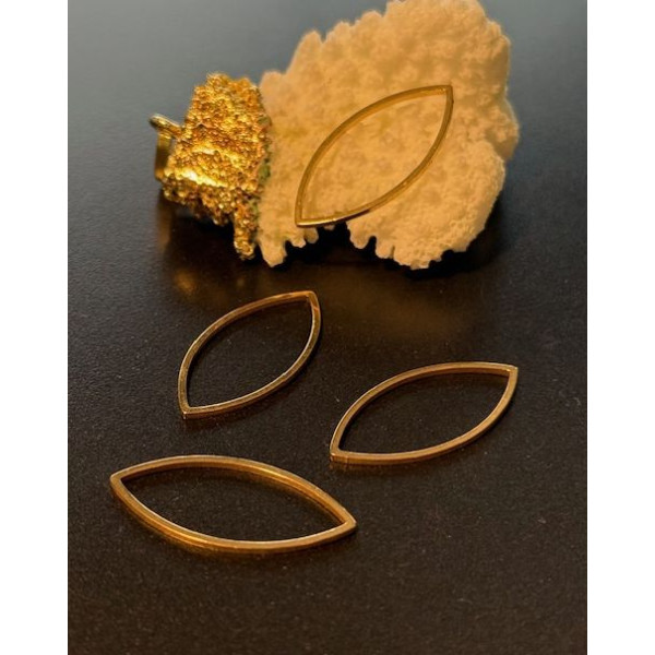 Pendentifs Anneau forme Navette 16mm – Acier Inoxydable Doré