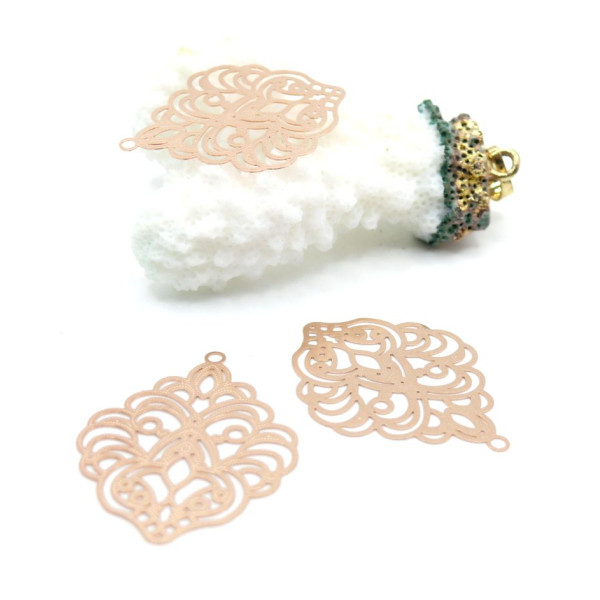 Estampes pendentif filigrane Art Nouveau métal doré