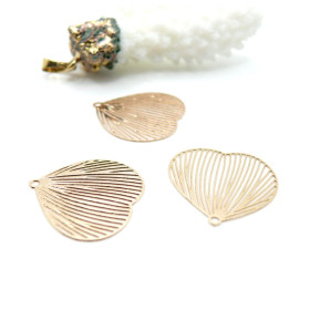 Estampes Pendentif Filigrane Pétale 17mm – Métal Doré