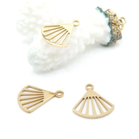 Pendentifs Éventail 17 mm – Acier Inox 304 – Doré à l’Or fin 18K