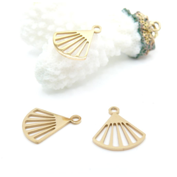 Pendentifs Éventail 17 mm – Acier Inox 304 – Doré à l’Or fin 18K