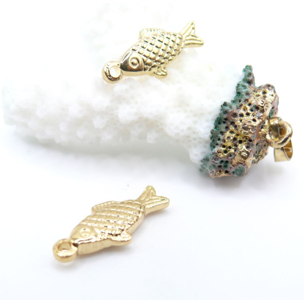 Pendentif Poisson 3D 20.5 mm – Acier Inox 304 – Doré à l’or fin 18K, placage IONIQUE (IP)