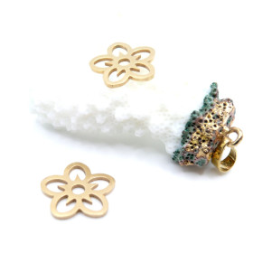 Pendentifs Connecteurs Fleur 16 mm – Acier Inox 304 – Doré