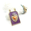 Pendentif Double Anneau Rectangle avec Cœur Ex-Voto Émaillé 29 mm – Laiton Doré à l’Or Fin 18K